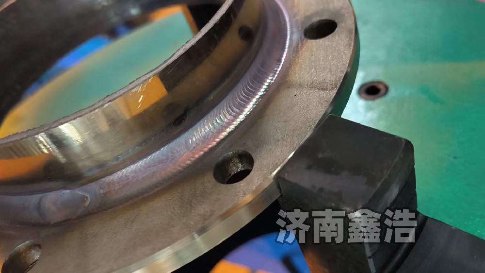 管法蘭氬弧自動焊1140，智能數(shù)控，成型美觀