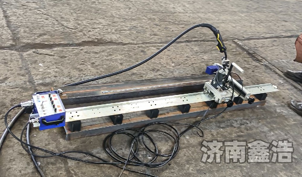 自動焊接小車，軟軌直軌多種規(guī)格，成型美觀