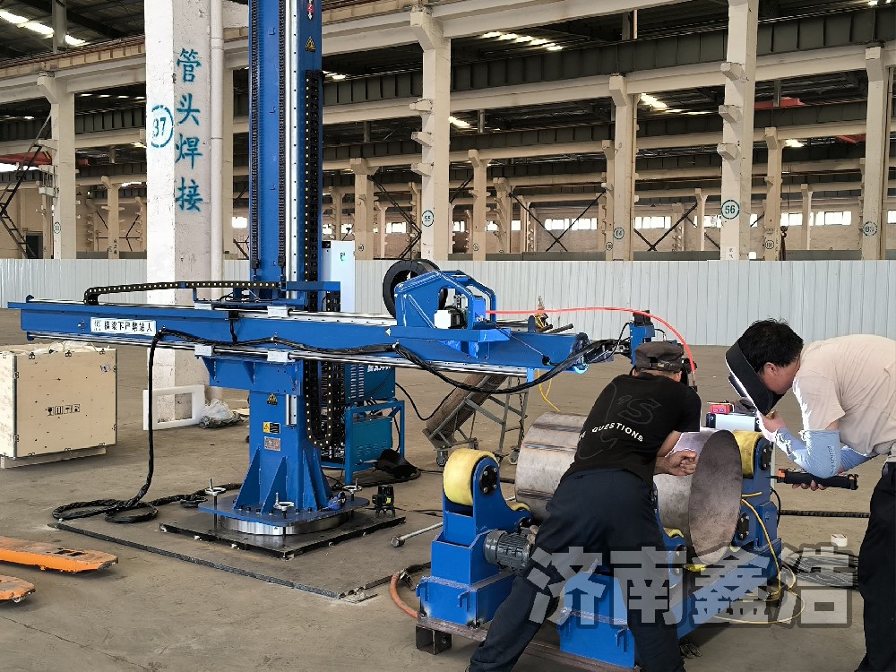 重型焊接操作機，智能數(shù)控，運行穩(wěn)定